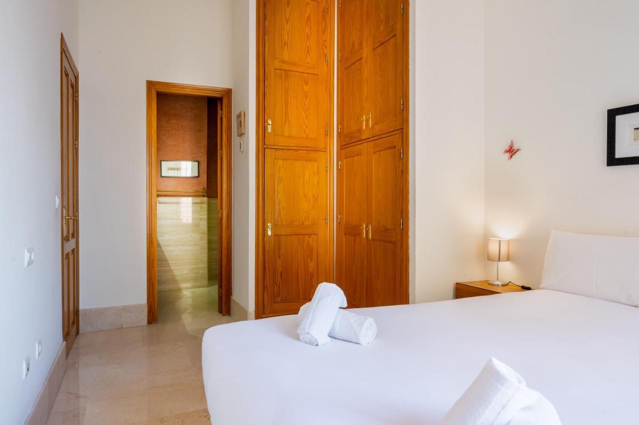 Ferienwohnung Large And Practic - 3Bd 2Bth- Arenal Sevilla Exterior foto